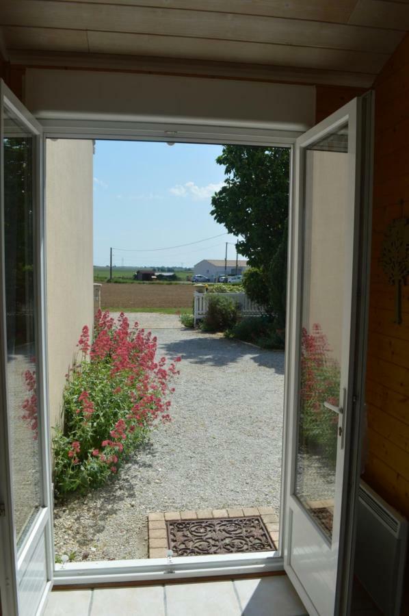 Gîte Du Côté De Chez Soann Thairé Exterior foto